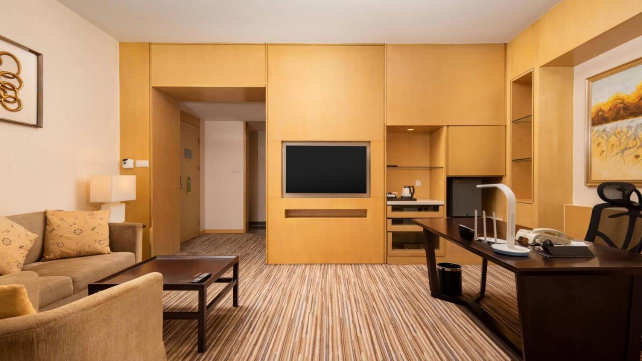 Holiday Inn Shijiazhuang Central By Ihg Esterno foto