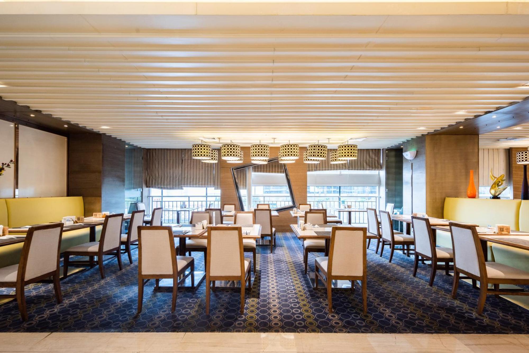 Holiday Inn Shijiazhuang Central By Ihg Esterno foto